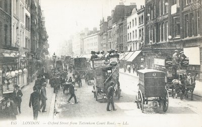 Oxford Street vista da Tottenham Court Road da English Photographer